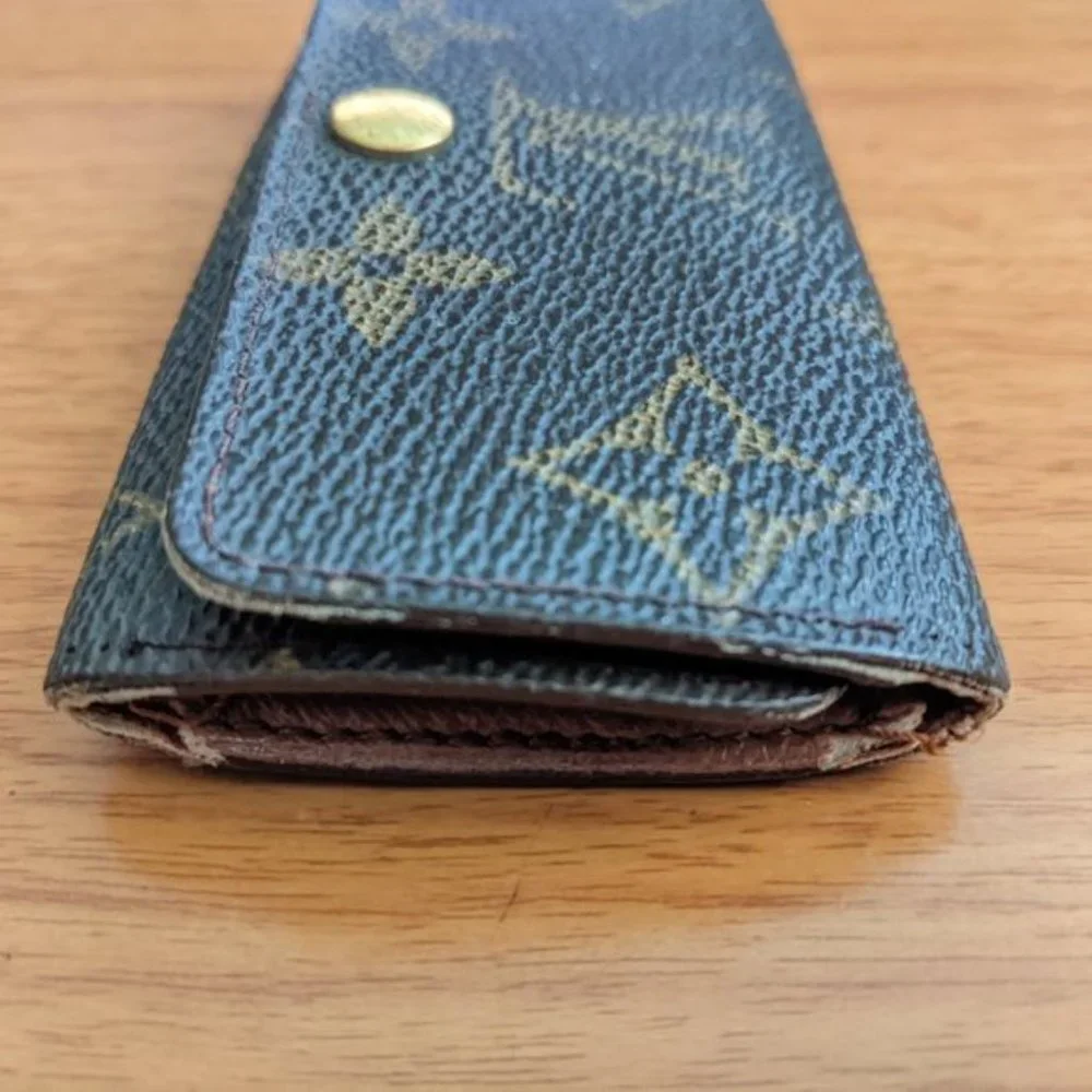 Louis Vuitton Monogram Key Holder/Wallet #1385💥PRICE DROP💥